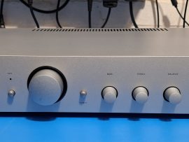 Arcam A65+ Integrated amplifier in Silver (2)